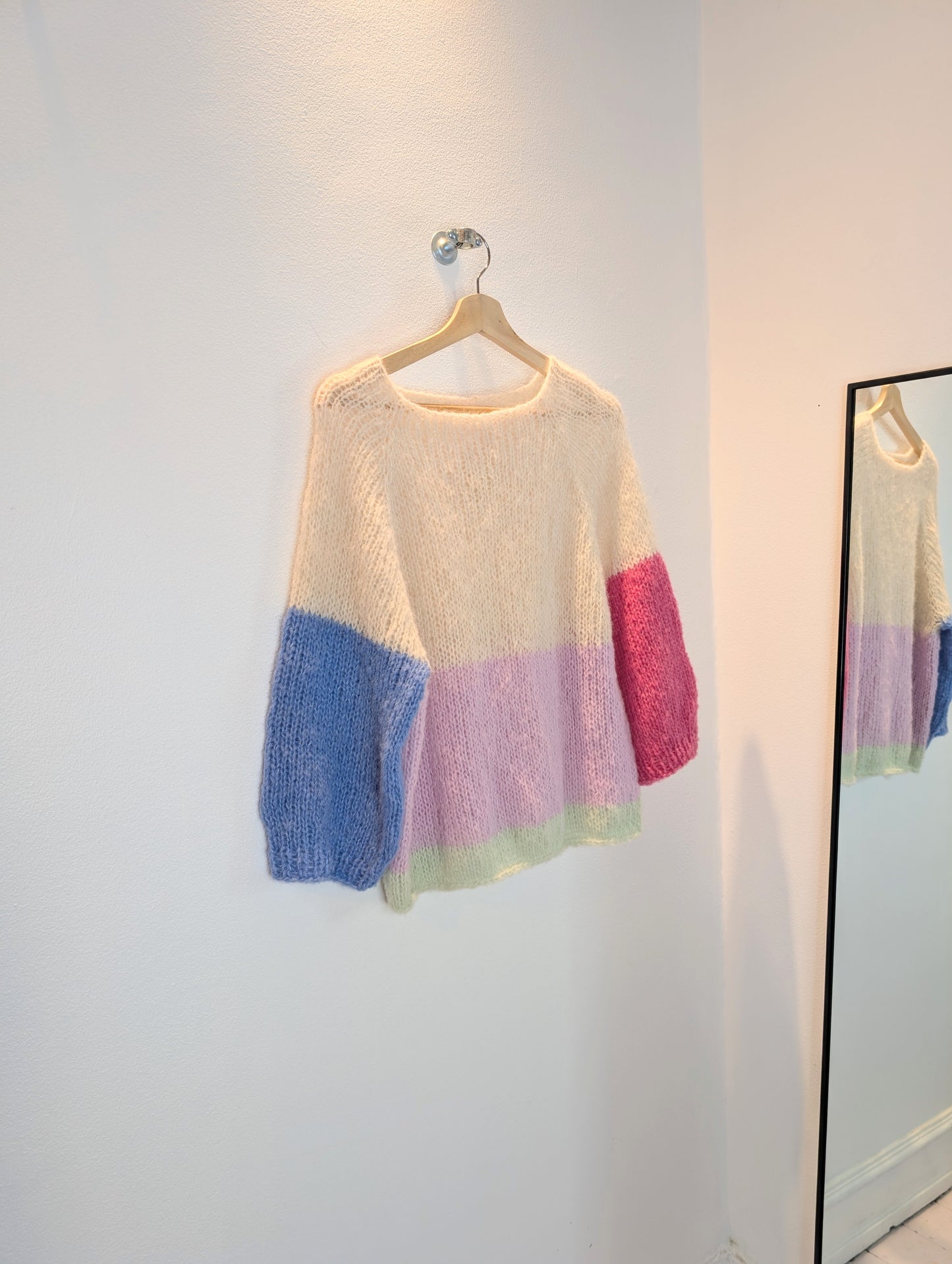 Håndstrikket uldsweater, M